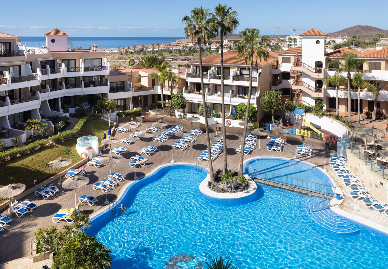 Apartamento en San Miguel de Abona - Home2Book Trendy Apt Pool & Terrace Golf del Sur