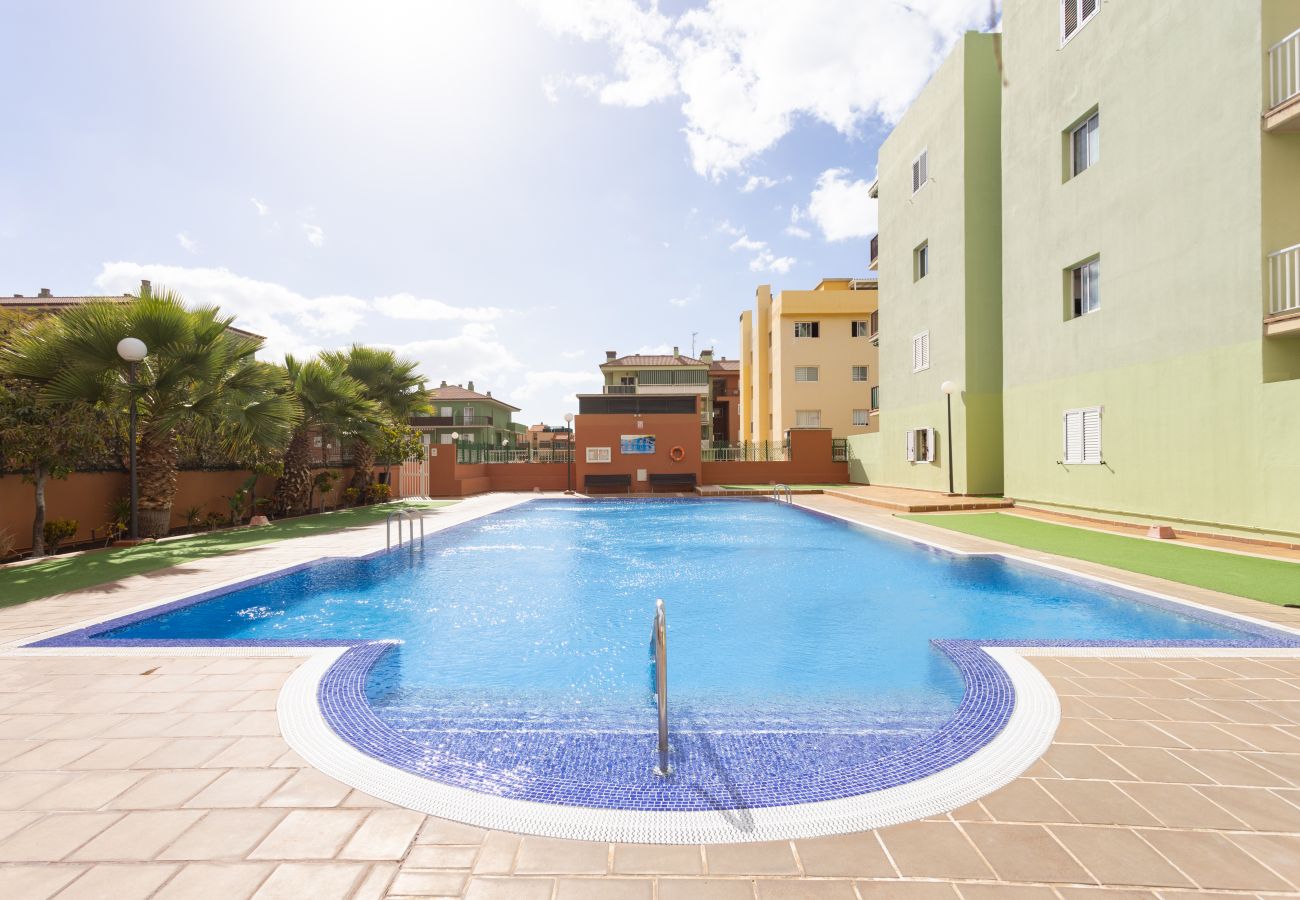 Apartamento en Candelaria - Home2Book Stunning Apt Terrace & Pool Caletillas