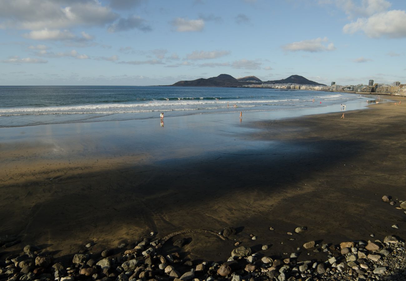 Apartamento en Las Palmas de Gran Canaria - Home2Book Playa Chica Dream Apt, Las Palmas Center