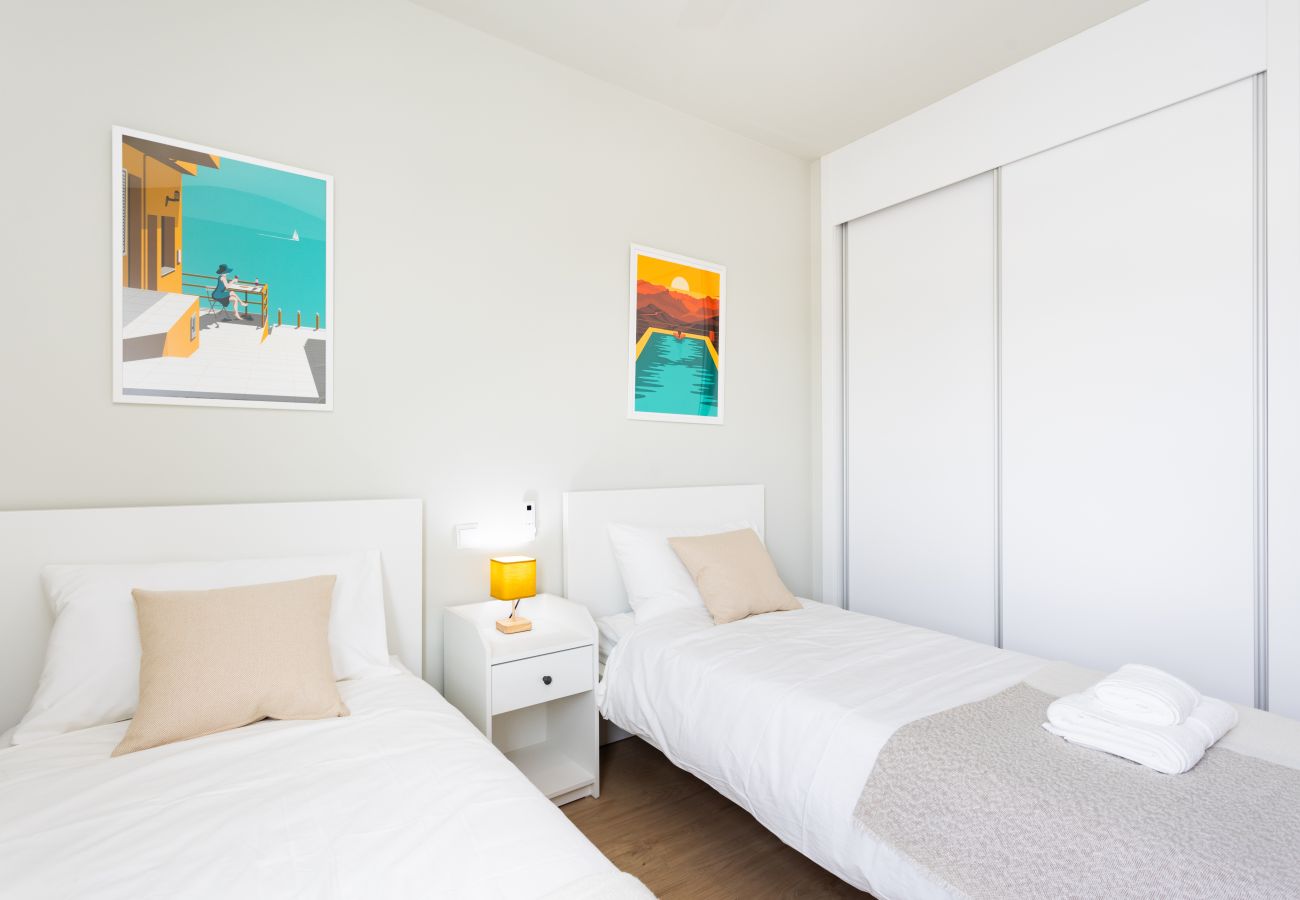 Apartamento en Arico - Home2Book Modern Bright Apt Abades, Pool & Terrace