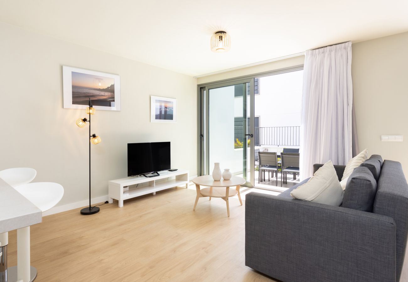 Apartamento en Arico - Home2Book Cozy & Modern Apt, Pool & Terrace