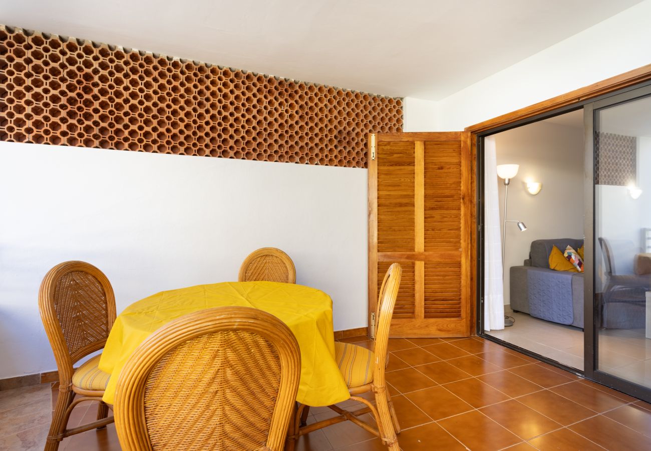 Apartamento en Arona - Home2Book Serene Apt & Pool, Costa Adeje Escape