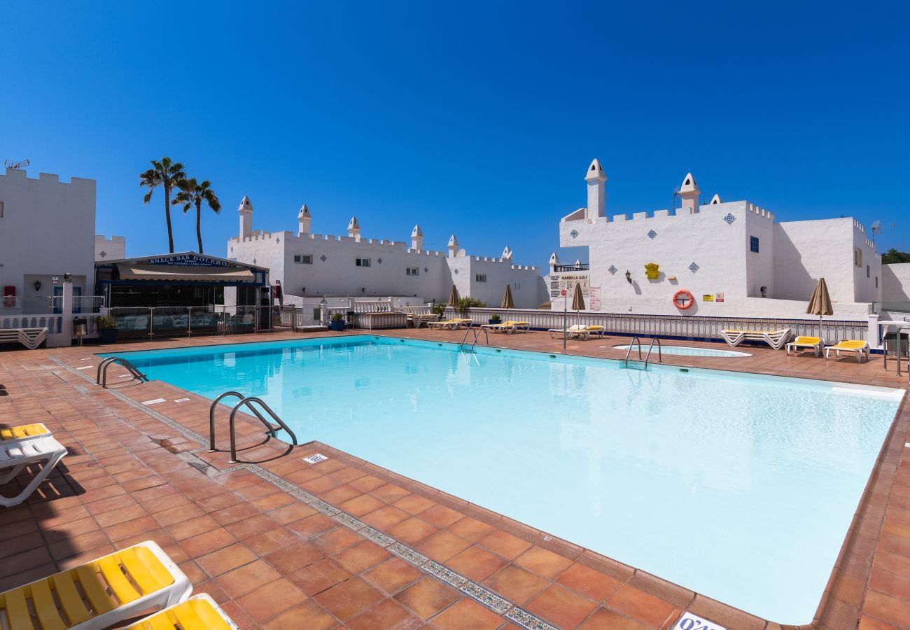 Apartamento en San Bartolomé de Tirajana - Home2Book Pool & Terrace Comfort in Maspalomas