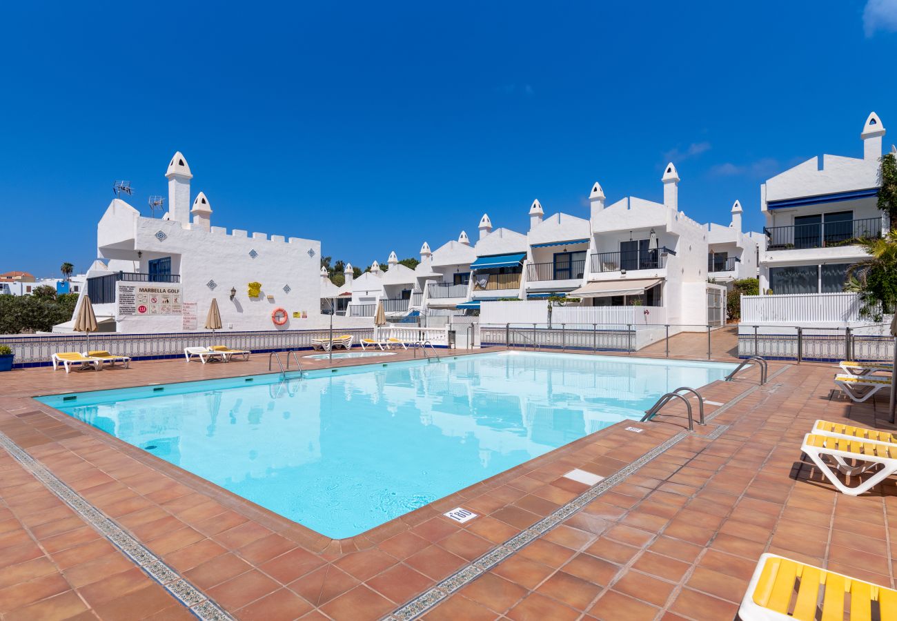 Apartamento en San Bartolomé de Tirajana - Home2Book Pool & Terrace Comfort in Maspalomas