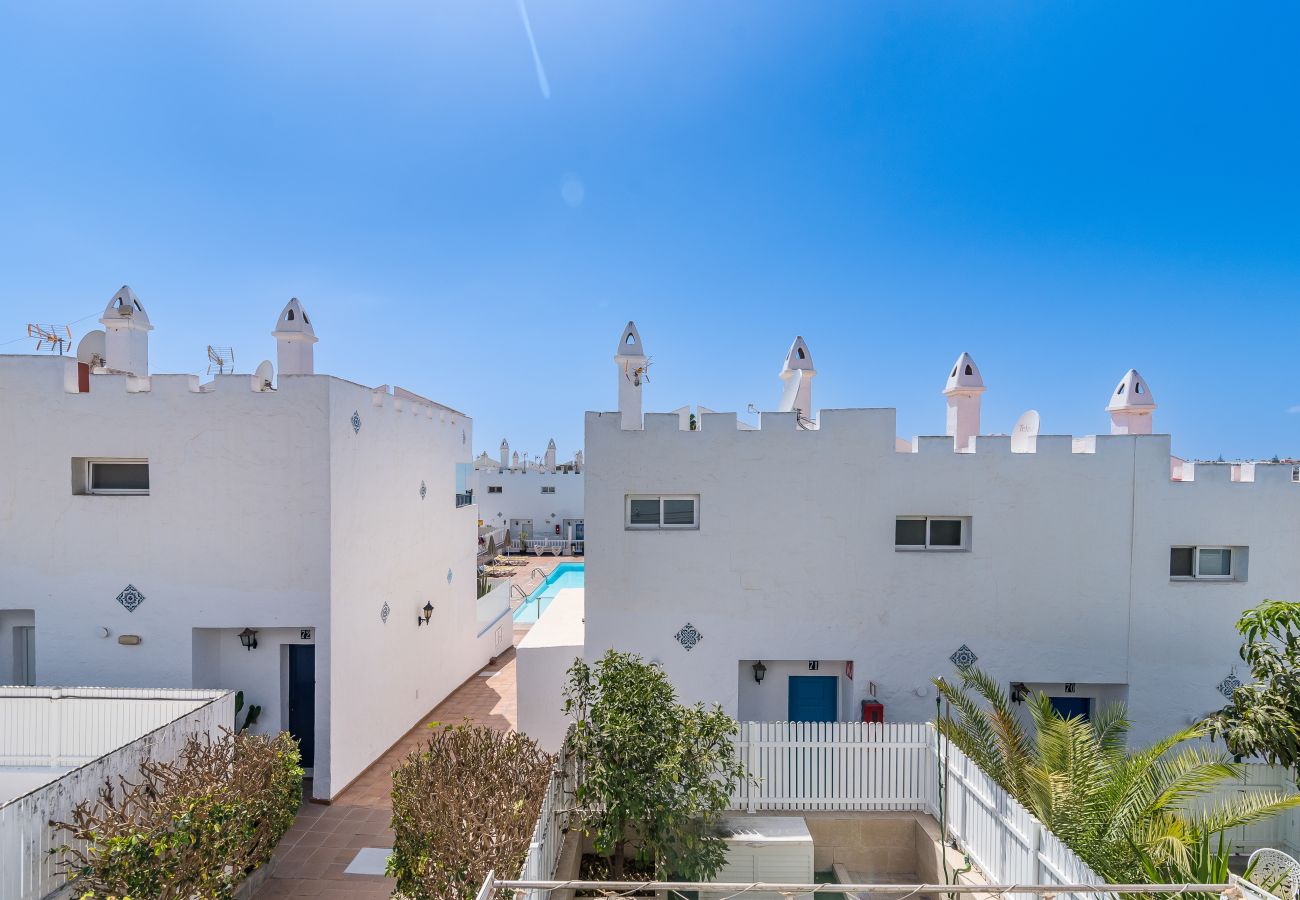 Apartamento en San Bartolomé de Tirajana - Home2Book Pool & Terrace Comfort in Maspalomas