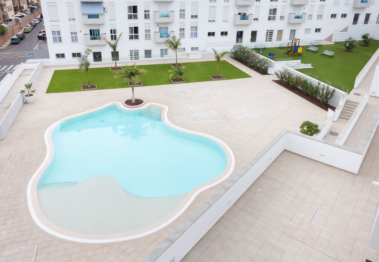 Apartamento en Arona - Home2Book Relaxing Poolside Escape, Arona