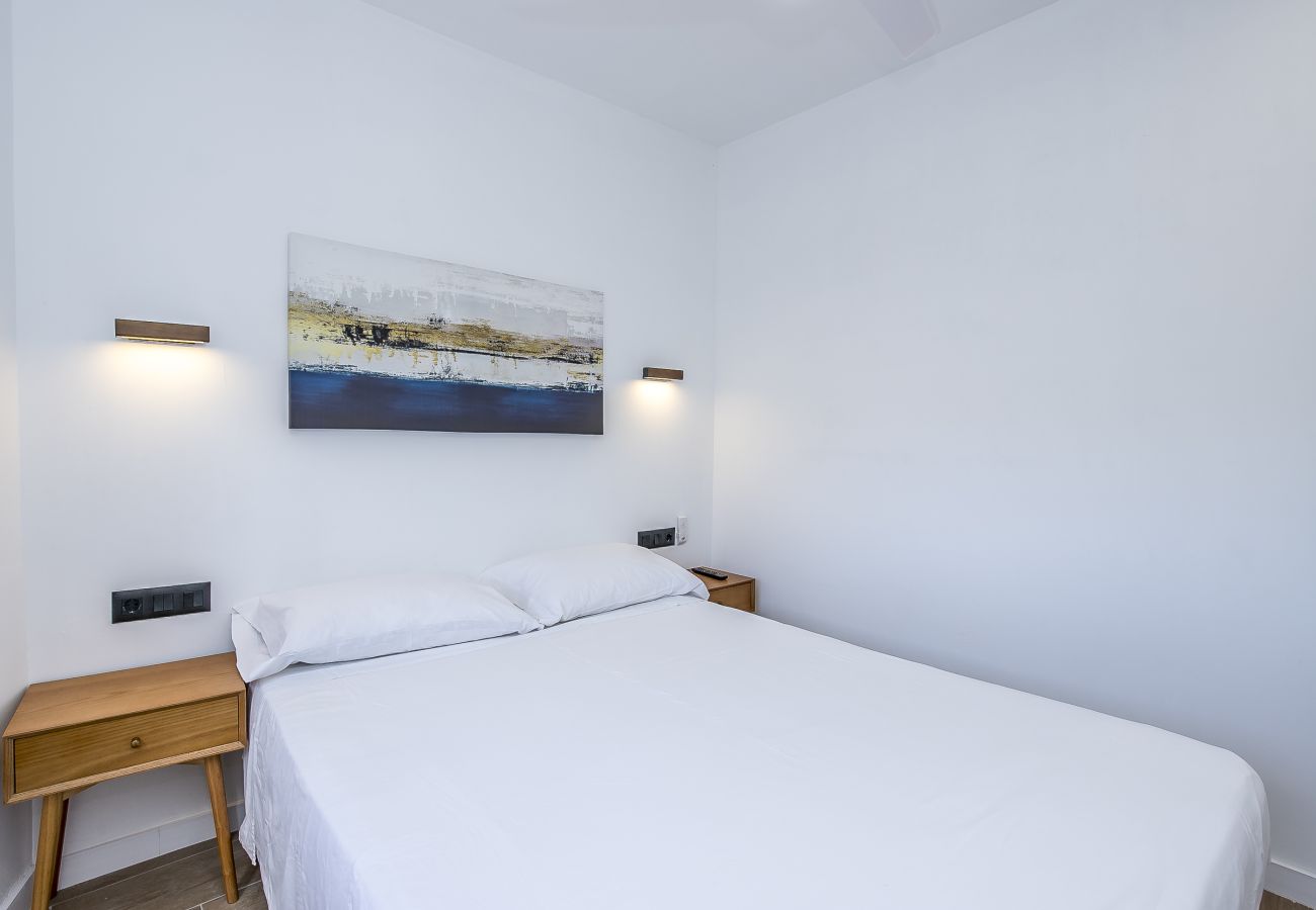 Apartamento en Santa Cruz de Tenerife - Lea´s Modern Attic Escape with Peaceful Terrace