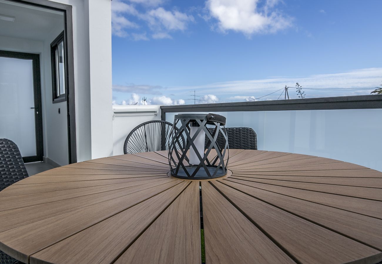 Apartamento en Santa Cruz de Tenerife - Lea´s Modern Attic Escape with Peaceful Terrace