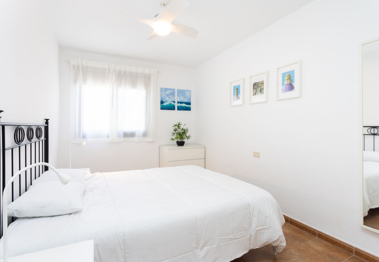 Apartamento en Arona - Home2Book Cozy Coastal Apt & Pool, Los Cristianos