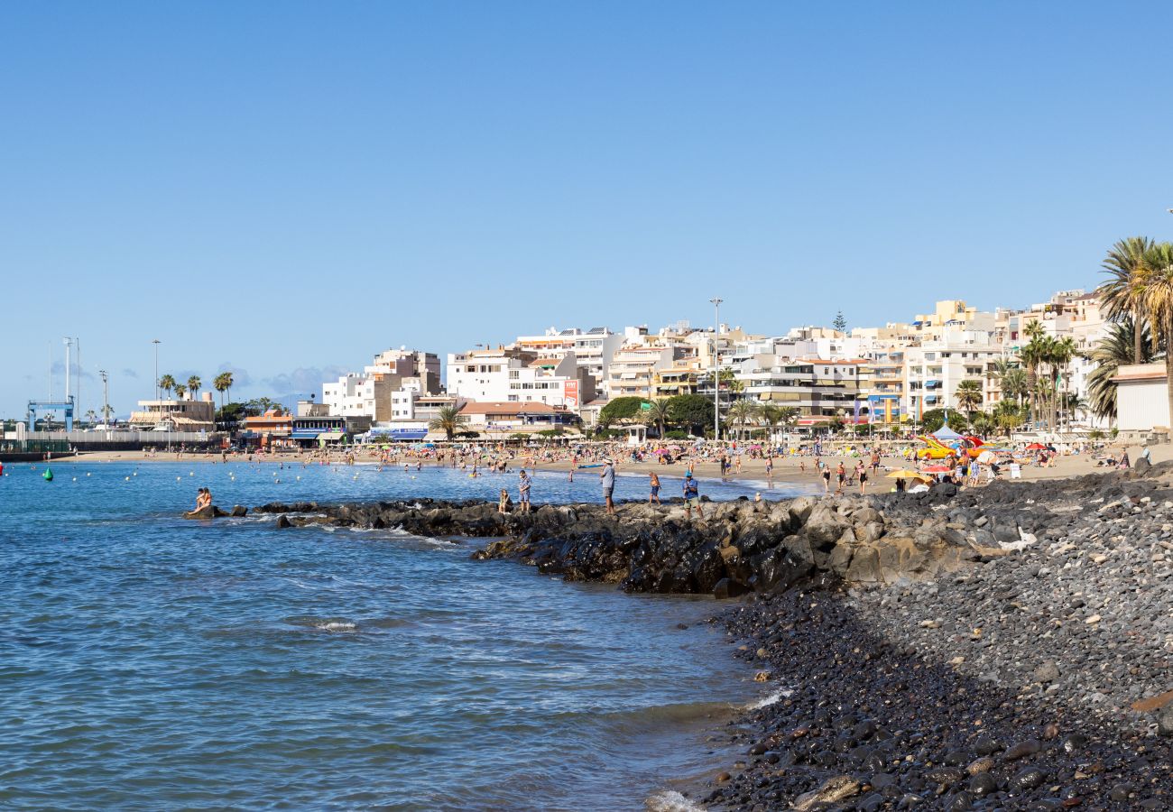 Apartamento en Arona - Home2Book Cozy Coastal Apt & Pool, Los Cristianos