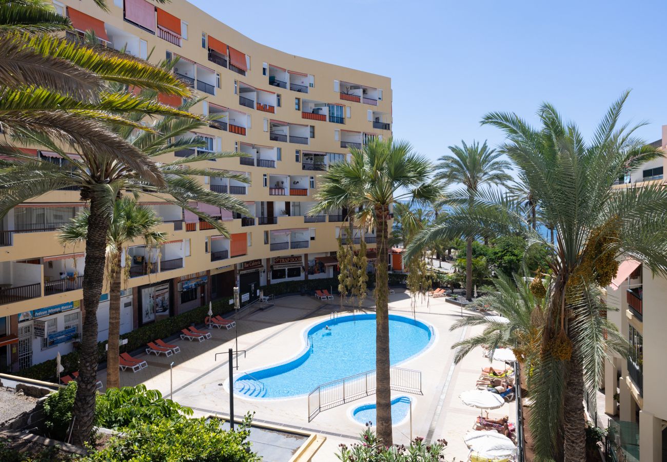 Apartamento en Arona - Home2Book Cozy Coastal Apt & Pool, Los Cristianos