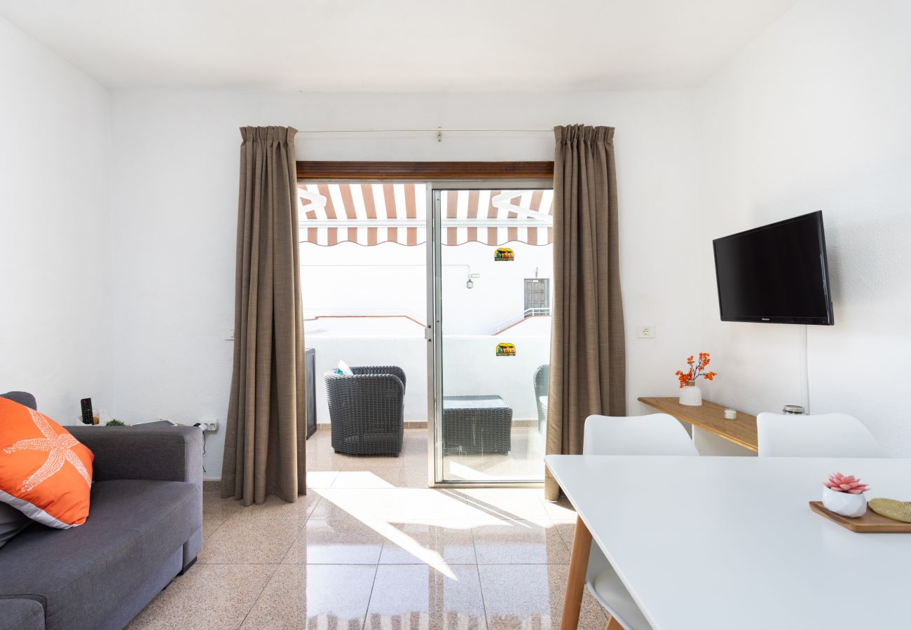 Apartamento en Arona - Home2Book Vibrant Las Américas Apt, Pool Retreat