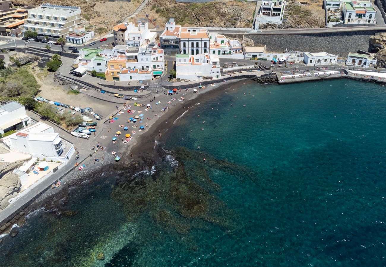 Apartment in Poris de Abona - Peaceful Coastal Stay, Porís de Abona